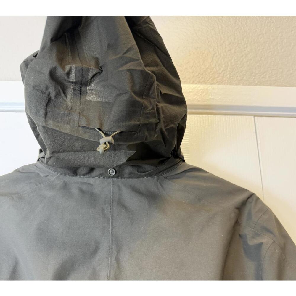 Lululemon Technical Shell Jacket Olive / Dark Gre… - image 5